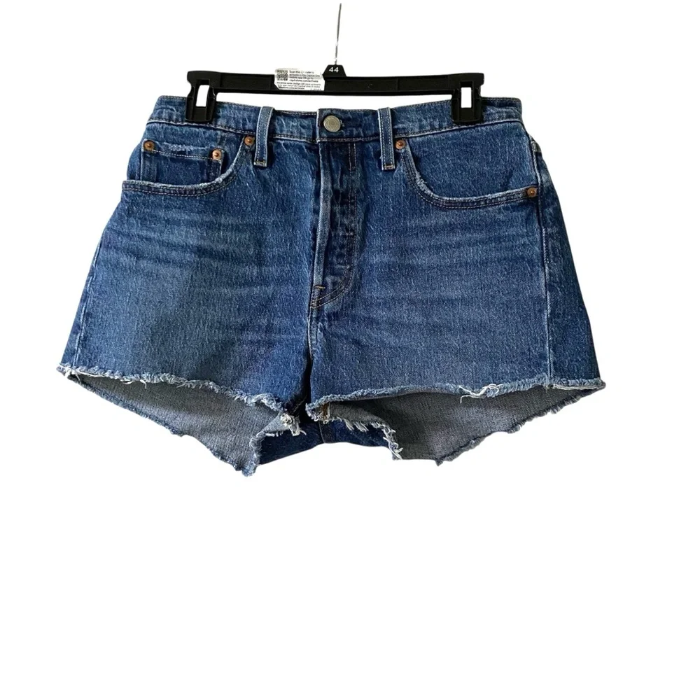 Levi's 501 Women's Size 28” Medium Wash Cotton Fray Hem Button Tab Denim Shorts - Picture 3 of 12